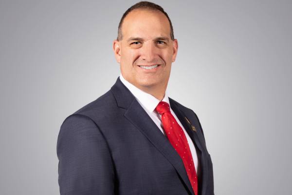 Horizontal Card image